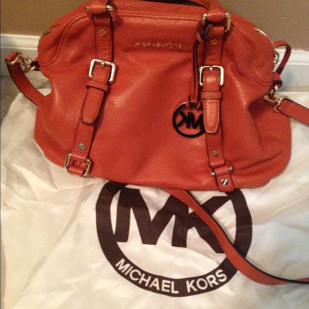 Authentic Michael Kors Bedford Satchel - Picture 2 of 4